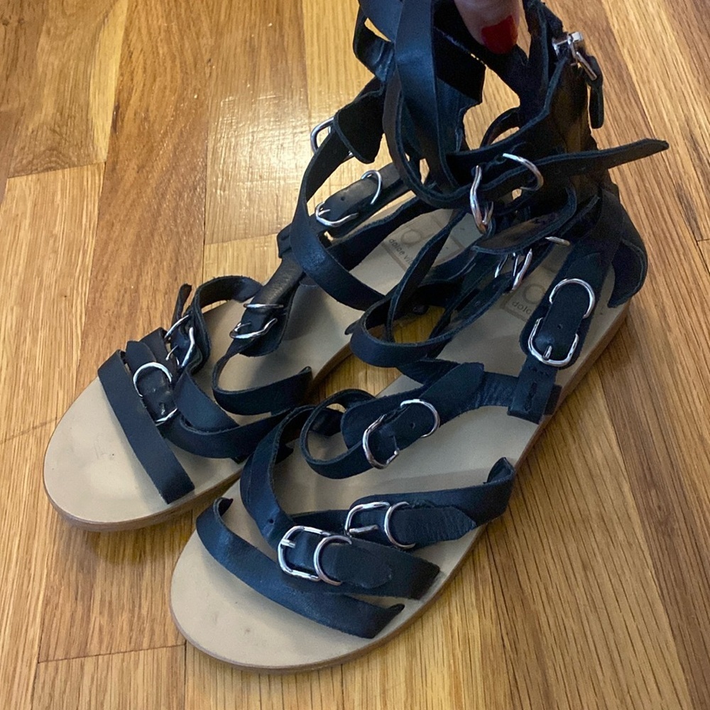Dolce Vita Women’s Black Sandals With Buckles Size 6